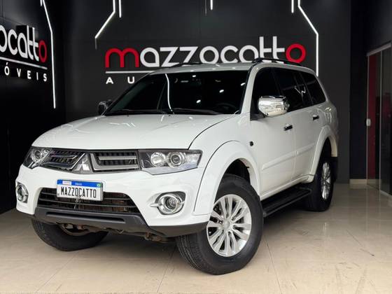 MITSUBISHI PAJERO 3.2 HPE 4X4 7 LUGARES 16V TURBO INTERCOOLER DIESEL 4P AUTOMÁTICO